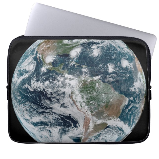 Capa Para Notebook Uma Cadeia De Ciclones Tropicais (Frente)