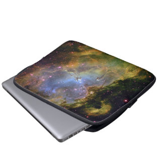 Capa Para Notebook Uma nebulosa de Eagle