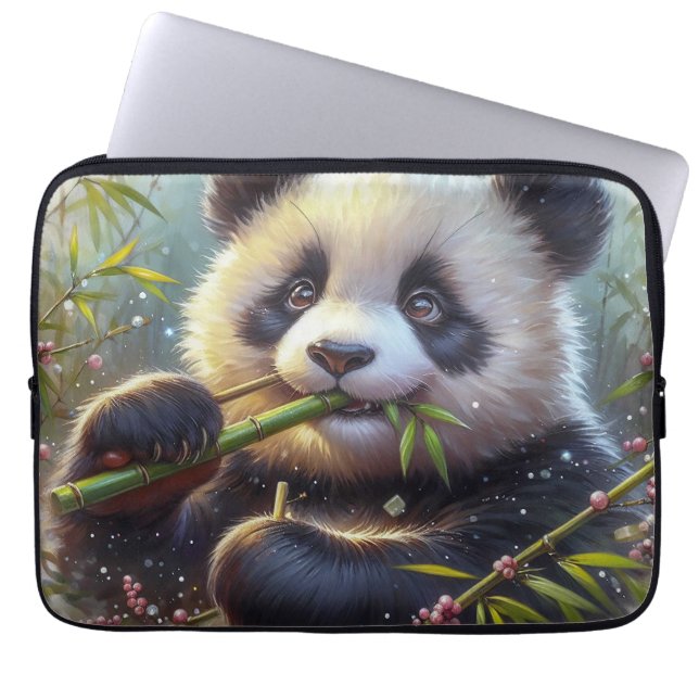 Capa Para Notebook Urso Panda Adorável Comendo Bambu (Frente)