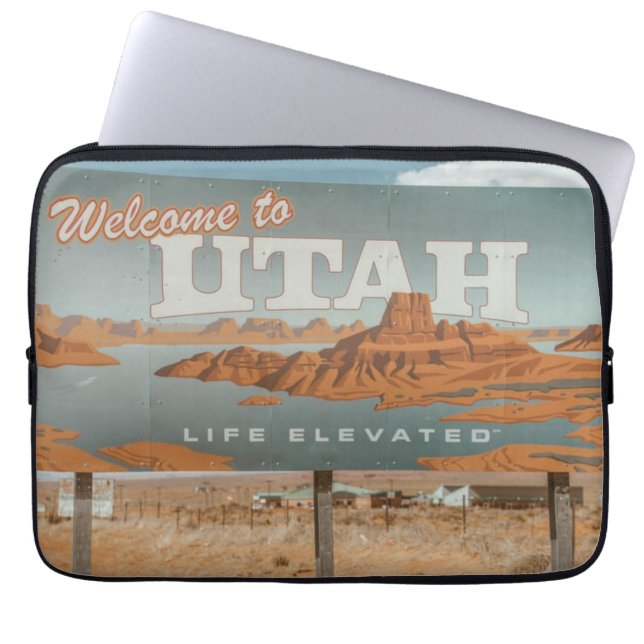 Capa Para Notebook Utah Life Elevada (Frente)