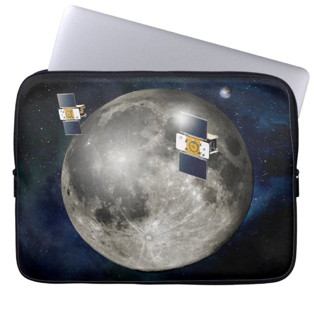 Capa Para Notebook Vaca-Espaco Twin Grail Orbitando A Lua. (Frente)