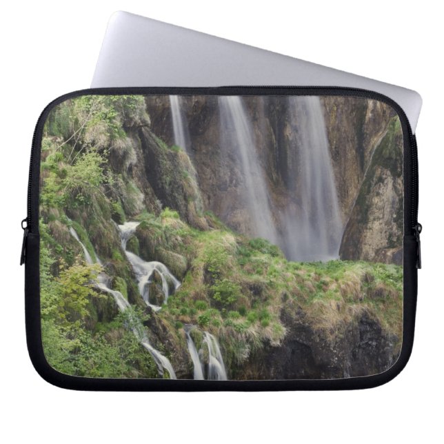 Capa Para Notebook Veliki Slap (Cachoeira) Parque Nacional Lagos de P (Frente)