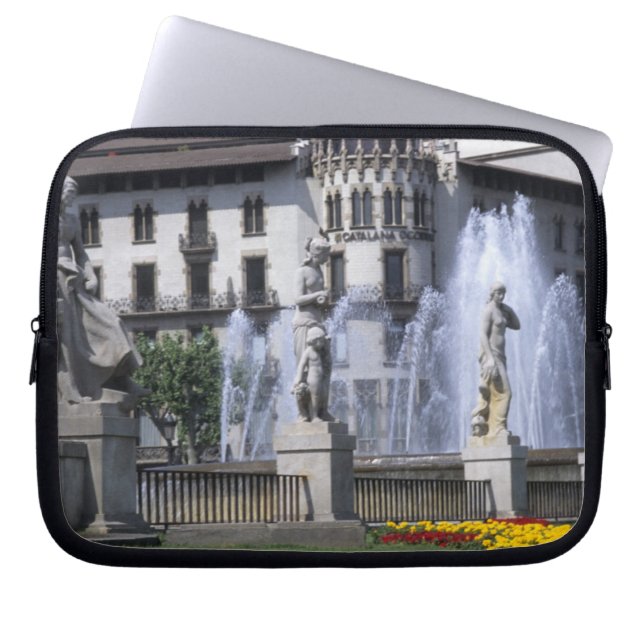 Capa Para Notebook Vida na Espanha a bela Plaza Cataluna com (Frente)