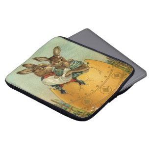 Capa Para Notebook Vintage Victorian Easter Bunnies em um Ovo Dourado