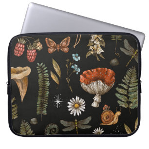 Capa Para Notebook Vintage woodland nature seamless pattern. Amanita