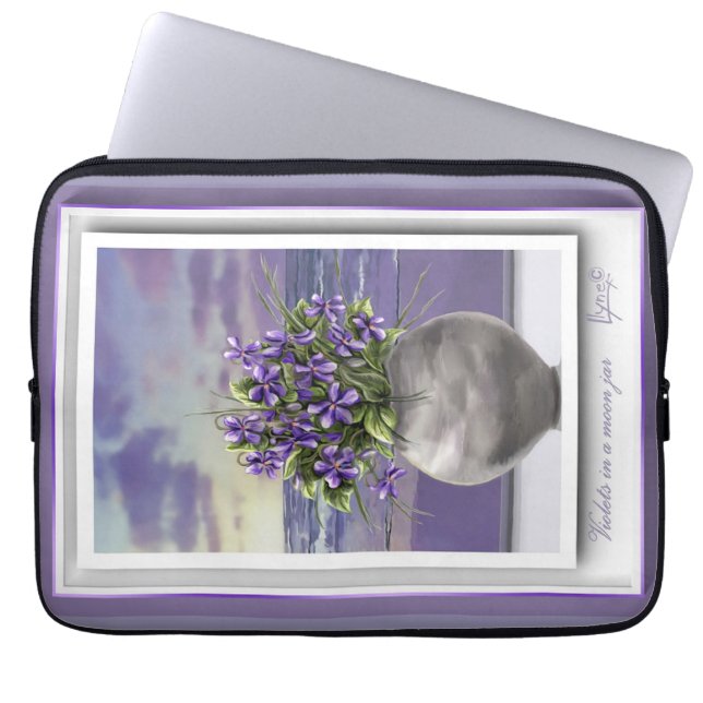 Capa Para Notebook violetas em vidro luar (Frente)