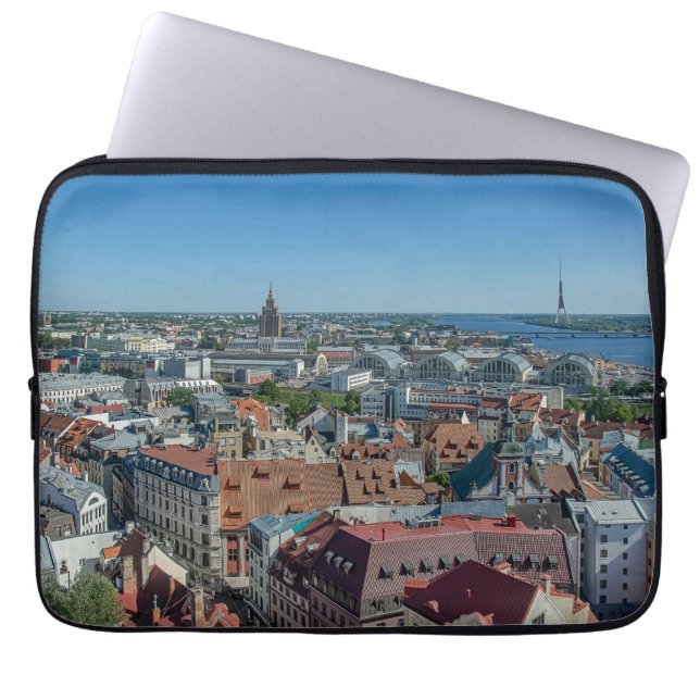 Capa Para Notebook Vista da cidade antiga de Riga de cima (Frente)