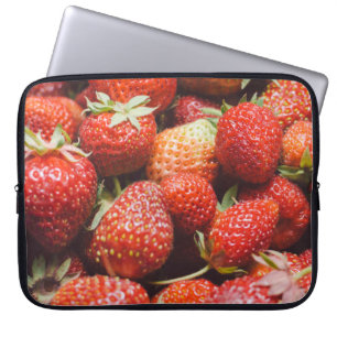 Capa Para Notebook Vista de aproximação sobre o morango fresco de Ver