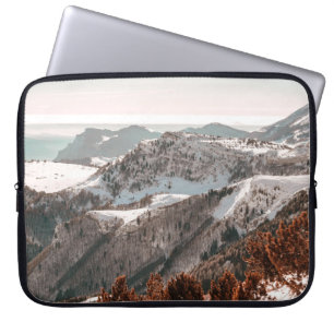CAPA PARA NOTEBOOK VISTA DE PÁSSARO DA MONTANHA COBERTA PELA NEVE SOB