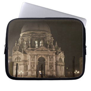 Capa Para Notebook Vista noturna através da água de San Giorgio Maggi