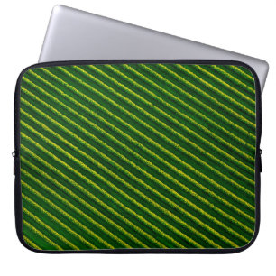 Capa Para Notebook Vista superior das linhas de arbustos de groselha