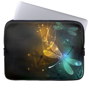 Capa Para Notebook Voo luminoso verde de libélula