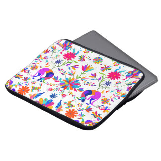 Capa Para Notebook Weims, Rabbits, & Birds Otomi styled pattern