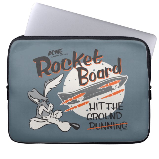Capa Para Notebook WILE E. COYOTE™ ACME Rocket Board (Frente)