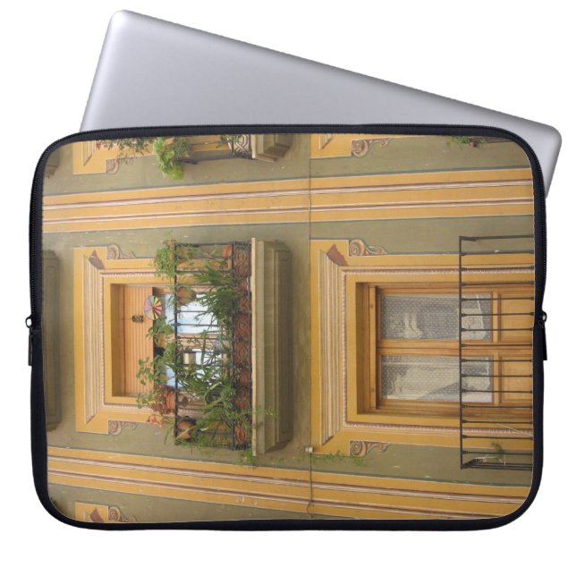 Capa Para Notebook Windows, Balcony Photo Neoprene Bolsa de laptop 15 (Frente)
