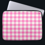 Capa Para Notebook Xadrez de Cottagecore Rosa Gingham<br><div class="desc">Moderna tendência de piquenique primavera,  com padrão de tartan de xadrez gingham em cores rosa-quente e branco.</div>