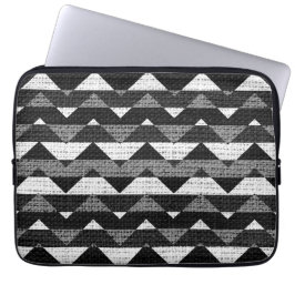 Capa Para Notebook Xadrez Preto e Branco em Zigue-Zague em Burel Juta