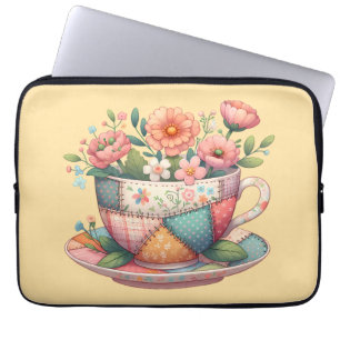 Capa Para Notebook Xícara de Chá em Patchwork com Flores Caprichosas