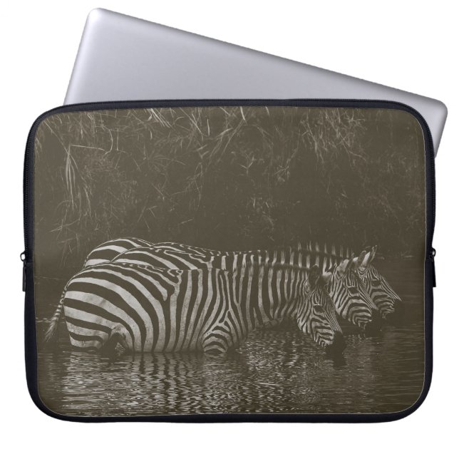 CAPA PARA NOTEBOOK ZEBRA FAMILY BEBIDA (Frente)