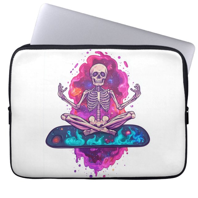 Capa Para Notebook Zen até os Ossos � Esqueleto de Yoga Espacial Engr (Frente)