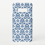 Capa Para Samsung Galaxy Cor damasco de Feuille Azul Escuro em Branco<br><div class="desc">Design de padrão de superfície de damasco decorativo com detalhes azul-escuro sobre um fundo branco.</div>