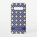 Capa Para Samsung Galaxy Padrão Azul das Flores Amarelas da Boêmia marroqui<br><div class="desc">Capa de telefone de padrão floral marroquino azul e amarelo moderno. Personalize com seu nome.</div>