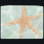 Capa Smart Para iPad Starfish náutico na água<br><div class="desc">Esta pintura de Chariklia Zarris fará você sentir um mundo de diferença toda vez que você olha para ela. Você pode se imaginar na praia caçando estrelas-do-mar ou brincando na areia. A imagem de Zarris é perfeita para aqueles que amam a vida marinha e querem levá-la para onde quer que...</div>