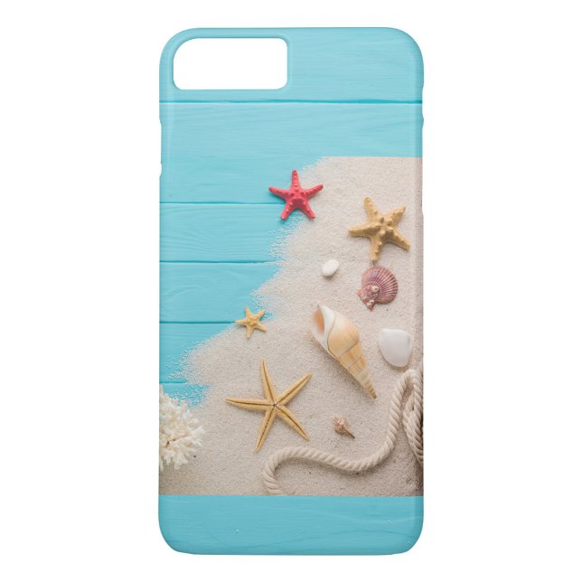 Capas de iphone de Casquilho de Areia (A vibrant phone case featuring seashells, starfish, and coral arranged on a sandy beach background. )