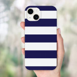 capas de iphone marinho de faixa larga azul<br><div class="desc">capa de telefone personalizada na moda personalizada personalizada com o seu monograma inicial,  nome ou outro texto personalizado sobre um padrão de fundo de tendência fofo. Clique em Personalizar para adicionar seu próprio texto e fotos e criar um único design de caso!</div>