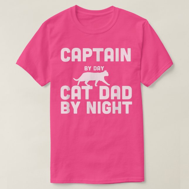 Captain By Day Cat Dad By Night T-Shirt (Frente do Design)