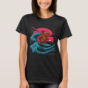 Capyra Surfando Ondas Sob o Céu Rosa Camiseta Dive