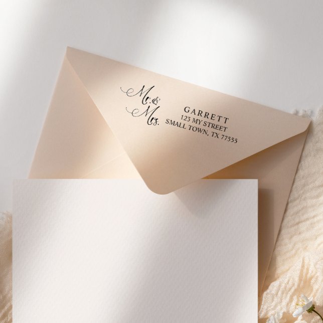 Carimbo Auto Entintado Black Modern Simple Script Wedding Sr & Sra. (Criador carregado)
