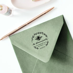 Carimbo Auto Entintado Bumblebee & Rustic Wreath   Family Name Address