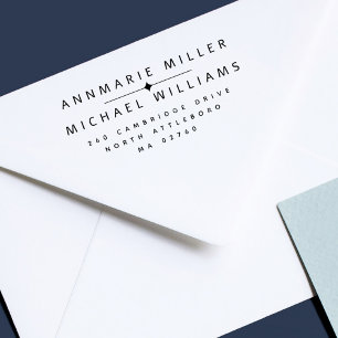 Carimbo Auto Entintado Casal Moderno Dois Sobrenomes Endereço de Devoluçã