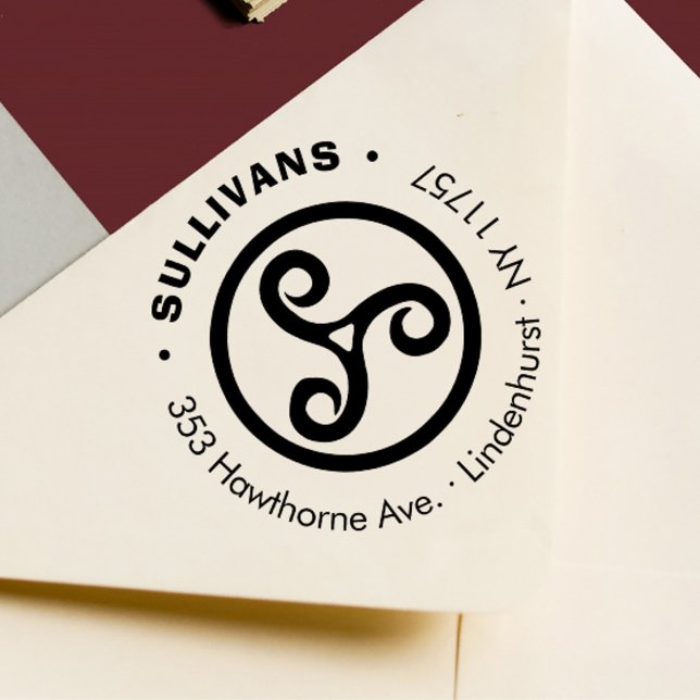 Carimbo Auto Entintado Morada de Devolução da Família Espiral Tripla Celt (Criador carregado)