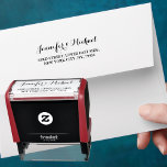 Carimbo Auto Entintado Nome do Casal de Script Elegante Endereço de Devol<br><div class="desc">Crie seu próprio endereço de retorno personalizado, personalizado, elegante, na moda, moderno, de última geração para todos os seus e-mails de casamento - Salve a Data, RSVP, convites de recepção e cartões de agradecimento. Basta inserir os nomes da noiva e do noivo / esposa e marido, e o endereço. Carimbo...</div>