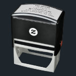 Carimbo Auto Entintado Nome Personalizado da Família Futuro Sr. e Sra.<br><div class="desc">Fácil de criar o seu próprio carimbo de endereço de retorno personalizado. Basta clicar no botão "Personalizar" acima e inserir seu nome, família ou nome da empresa e endereço. Perfeito para correio doméstico e comercial. Também pode ser usado como carimbo de endereço para devolução em ocasiões especiais como aniversários, casamento,...</div>