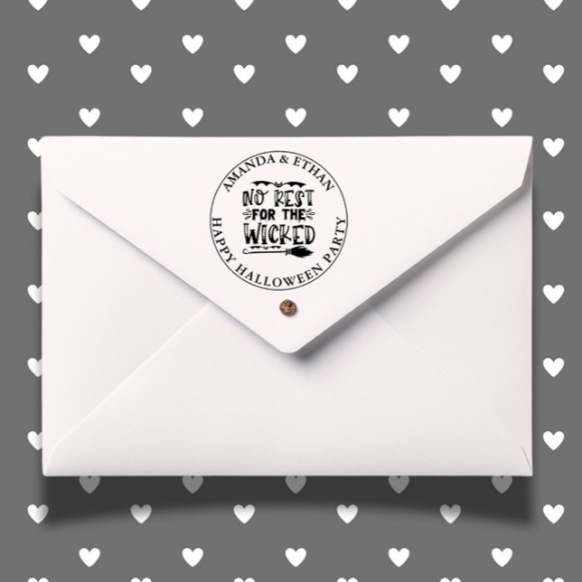 Carimbo Auto Entintado SEM REPOUSO PARA O Tema MALDITO (Add a playful touch to your crafts with the HALLOWEEN WITCHES BE CRAZY self-inking stamp.)