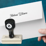 Carimbo De Borracha Criar Assinatura Personalizada de Nome Elegante Pe<br><div class="desc">Crie seu próprio script de fonte personalizado, personalizado, simples, elegante, de escrita manual, nome de assinatura de madeira maple carimbo. Basta inserir seu nome, para personalizar. Perfeito tanto para o lar como para o negócio, correio pessoal e oficial. O painel de tinta não está incluído. Você pode escolher entre 32...</div>