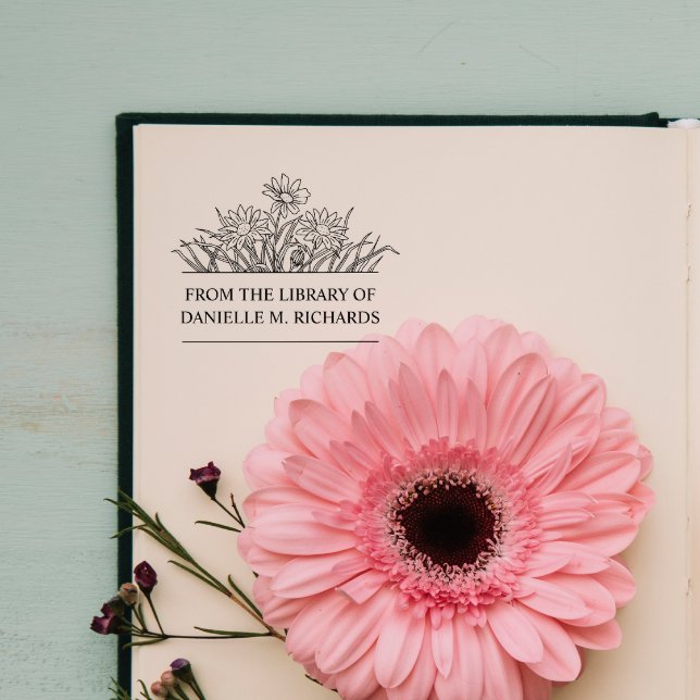 CARIMBO DE BORRACHA DA BIBLIOTECA DO SEU NOME FLORES SILVESTRES  (From the library of teacher stamp with botanical flowers wildflower and daisies with elegant font)