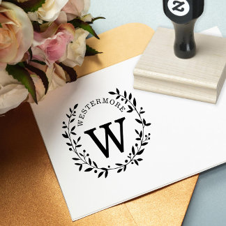 Carimbo De Borracha Monograma de Casamento de Berry Laurel Wreath