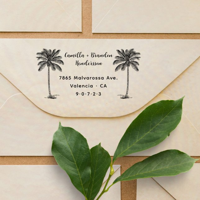 Carimbo De Borracha Personalizar sua praia/nomes russos+endereço de de (Tropical Palm Trees Elegant Calligraphy Married Couple Wedding Return Address Stamp)
