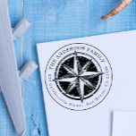 Carimbo De Borracha Vintage Compass Round Family Name & Return Address<br><div class="desc">Personalize facilmente esses carimbos personalizados Vintage Compass Round Family Name & Return Address com seus próprios nomes e endereços. Para personalizar esses carimbos, clique em "Personalizar este modelo" e altere o texto nas caixas fornecidas. Disponível com diferentes cores de tinta (não incluídas) em tamanhos quadrados de 1 polegada, 2 polegada...</div>