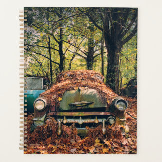 Carro vintage no Planejador de Folhas do outono