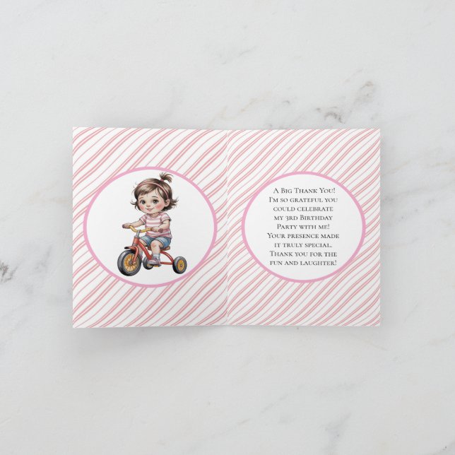 Cartão 3º. Aniversário da garota em uma festa triciclo Ob (Interior)