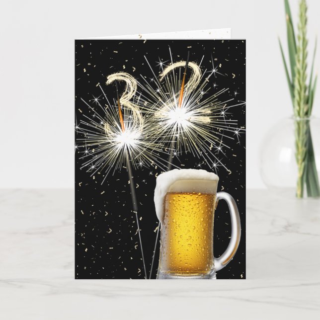 Cartão 32º Aniversário com Caça-Cerveja (Frente)
