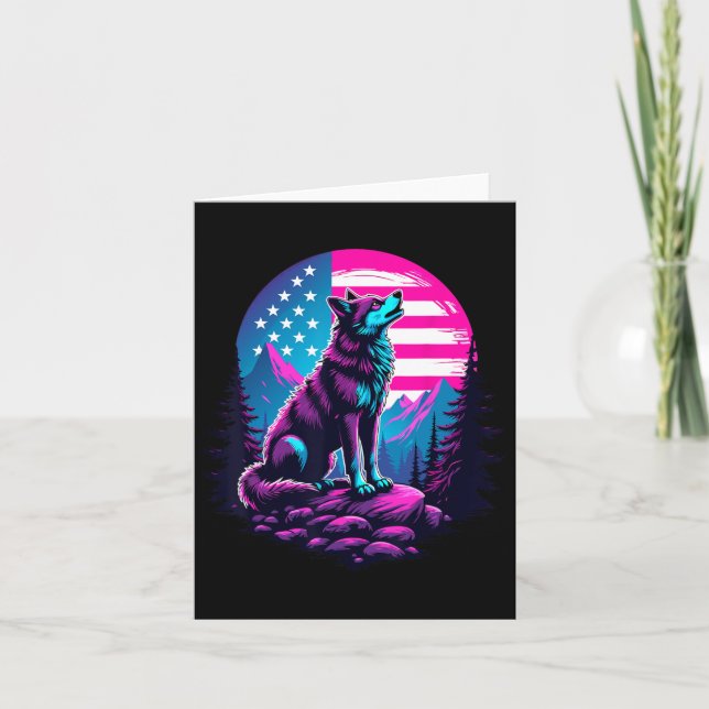 Cartão 4º De Julho De American Flag Howling Wolf Sob Os E (Frente)