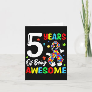Cartão 5 anos de ser incrível faixa de aniversário autism