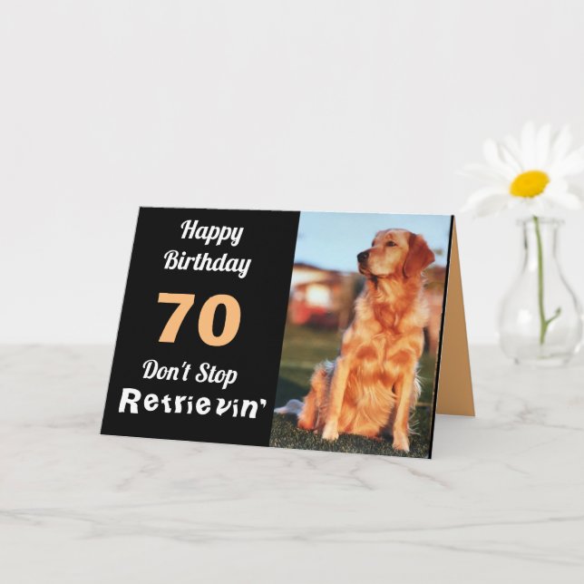 Cartão 70 Aniversário Ouro Retriever Engraçado (Planta pequena)