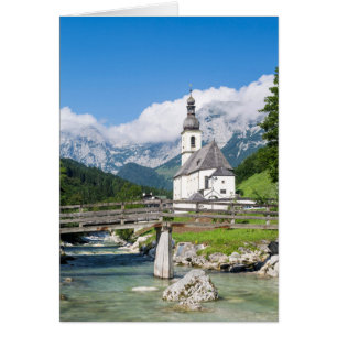 Cartão A igreja paroquial de Ramsau na Baviera, Alemanha